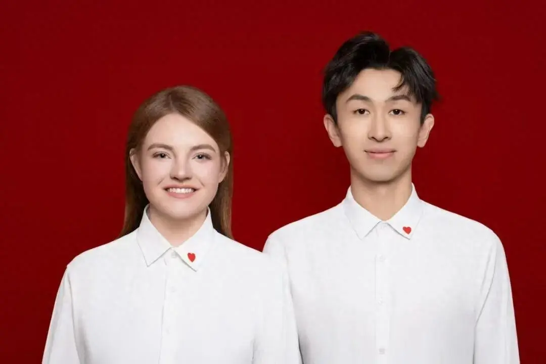 娶美国媳妇外卖小哥准备离婚，否认结婚是为了绿卡