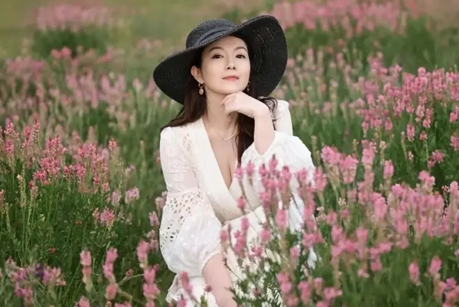 苟芸慧复出，自嘲拍裸露戏份也没人看
