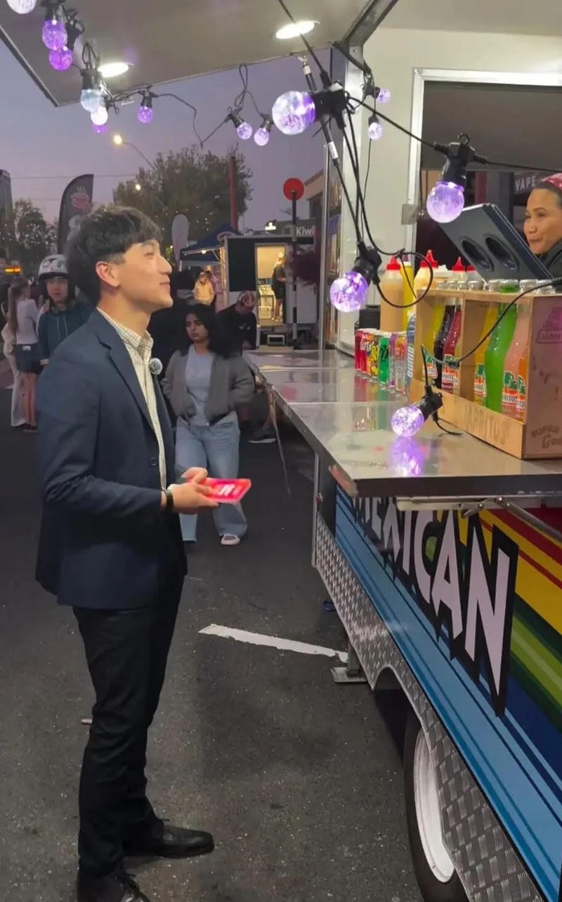 华人00后竞选新西兰国会议员！几年前还在麦当劳打工，“被骂是家常便饭”  ！