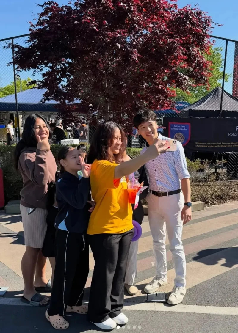华人00后竞选新西兰国会议员！几年前还在麦当劳打工，“被骂是家常便饭”  ！