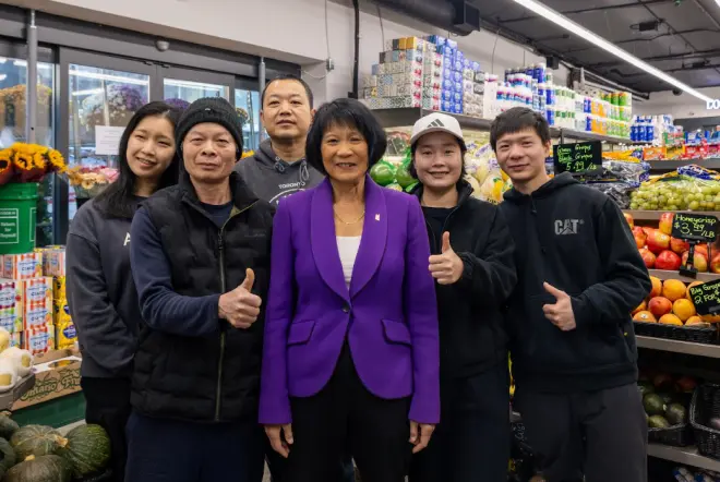 邹至蕙获54.2%连任多伦多市长！《星报》泼冷水：赢了也该警醒！