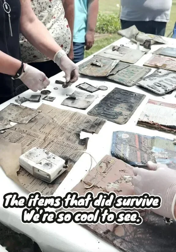 一家人挖出埋了50年的时间胶囊!除了催泪家书,还有黄色杂志??