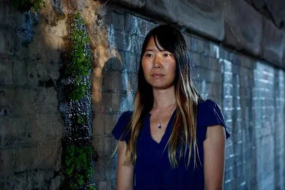 华人妈妈损失5万后,被“偷脸”引流,“我是受害者,却被用来制造更多受害者!”