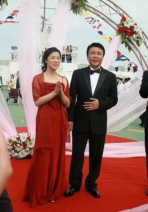 王楠现状：在内蒙古租房住，女儿进省队试训