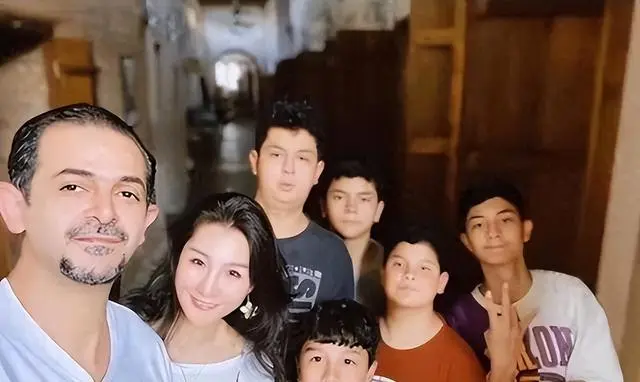 上海姑娘远嫁巴勒斯坦，生5个混血儿子，近况曝光
