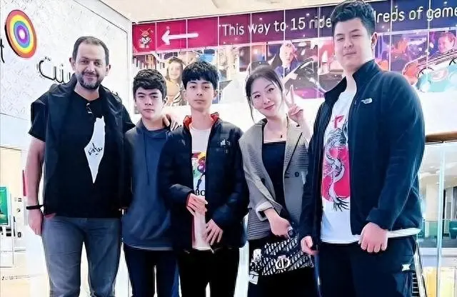 上海姑娘远嫁巴勒斯坦，生5个混血儿子，近况曝光